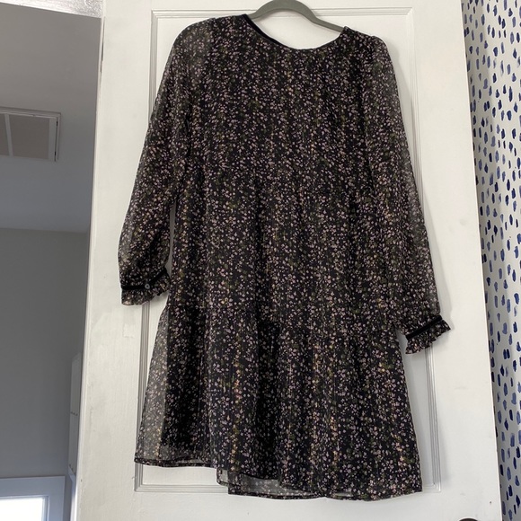 Loft Medium Brand New with tags - Picture 1 of 2